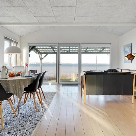 Vakantiehuis Kaethe - 5m From The Sea By Interhome Middelfart